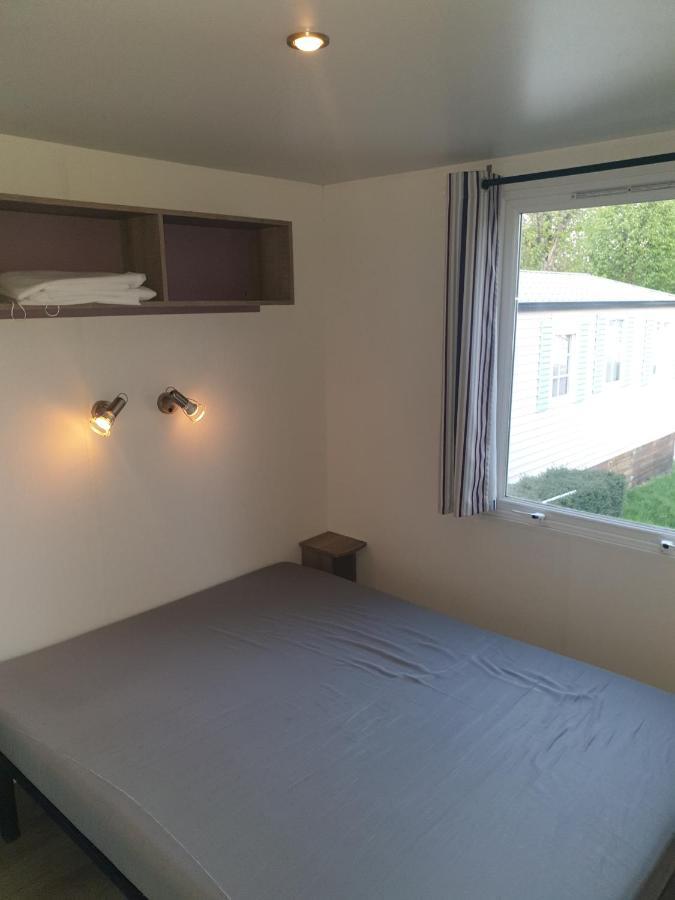 Mobil-home, hotelier, tente safari wood lodge Bois Morin Buitenkant foto
