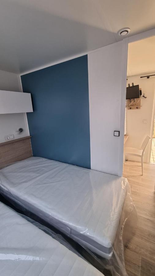 Mobil-home, hotelier, tente safari wood lodge Bois Morin Buitenkant foto