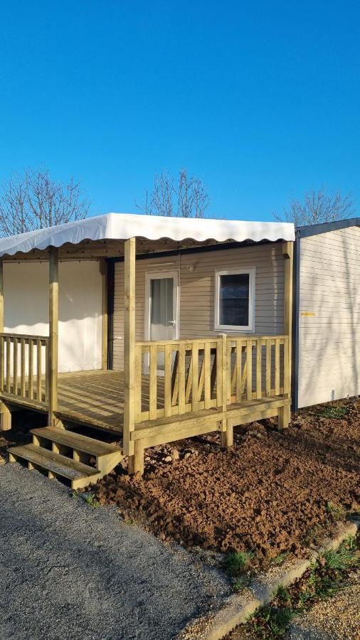 Mobil-home, hotelier, tente safari wood lodge Bois Morin Buitenkant foto