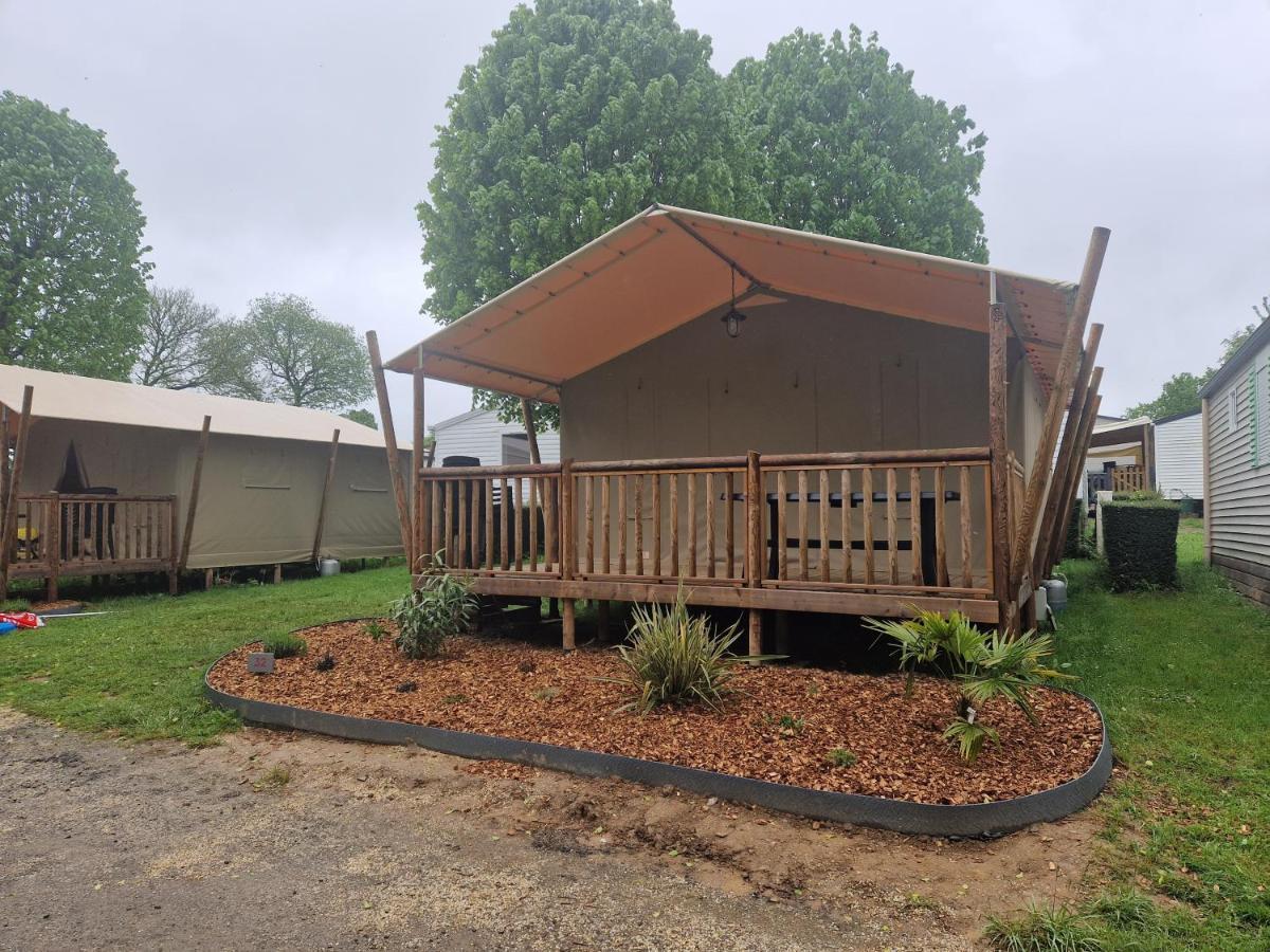 Mobil-home, hotelier, tente safari wood lodge Bois Morin Buitenkant foto