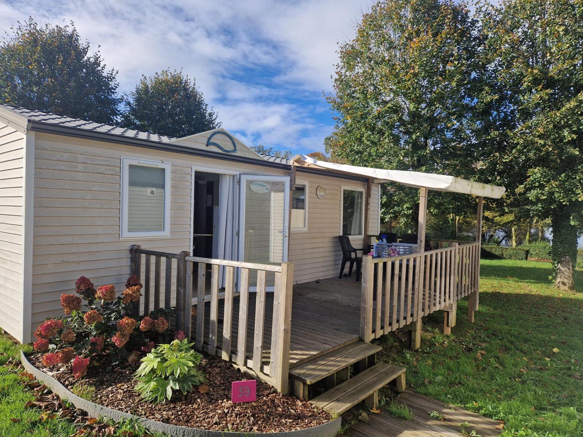 Mobil-home, hotelier, tente safari wood lodge Bois Morin Buitenkant foto